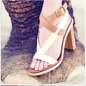 Tory Burch Marbella Tan White Ankle Strap Sandals size 9/12 M